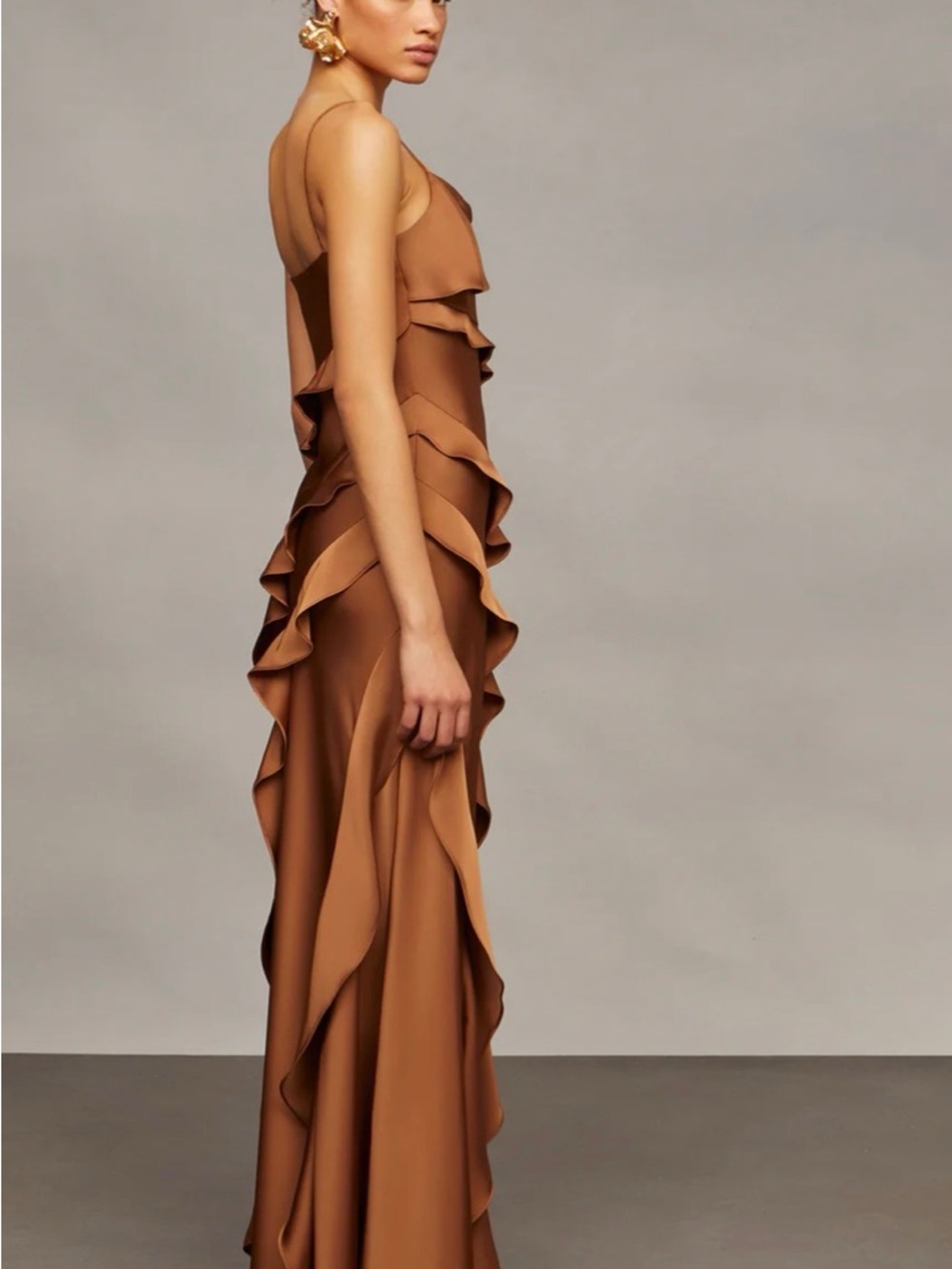 AMUR Ellen Ruffle Gown - Picture 5 of 11